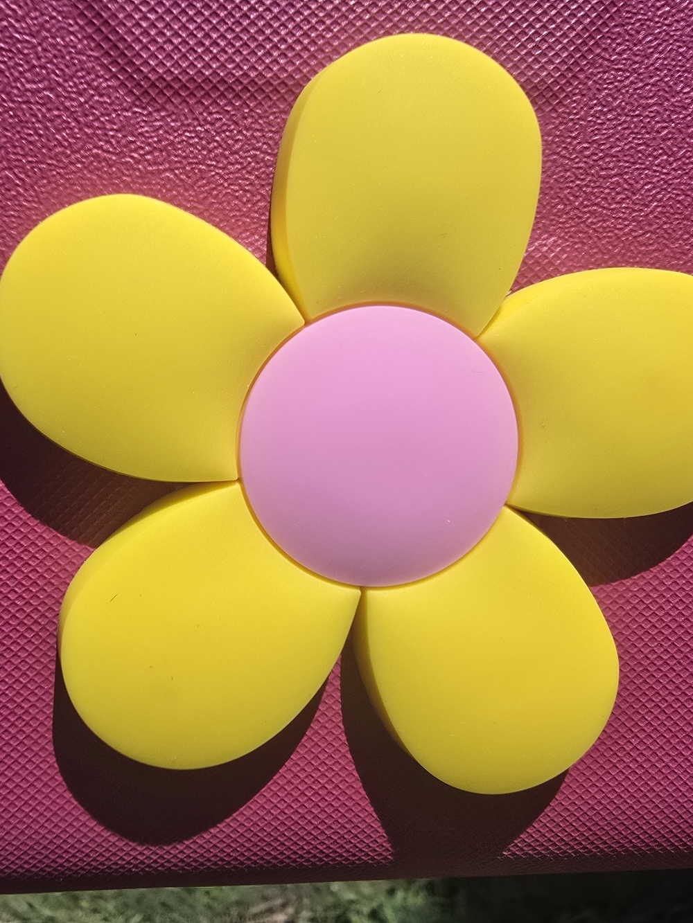 BOGG Bag JIBBITZ Yellow & Pink Daisy Silicone Bag charm